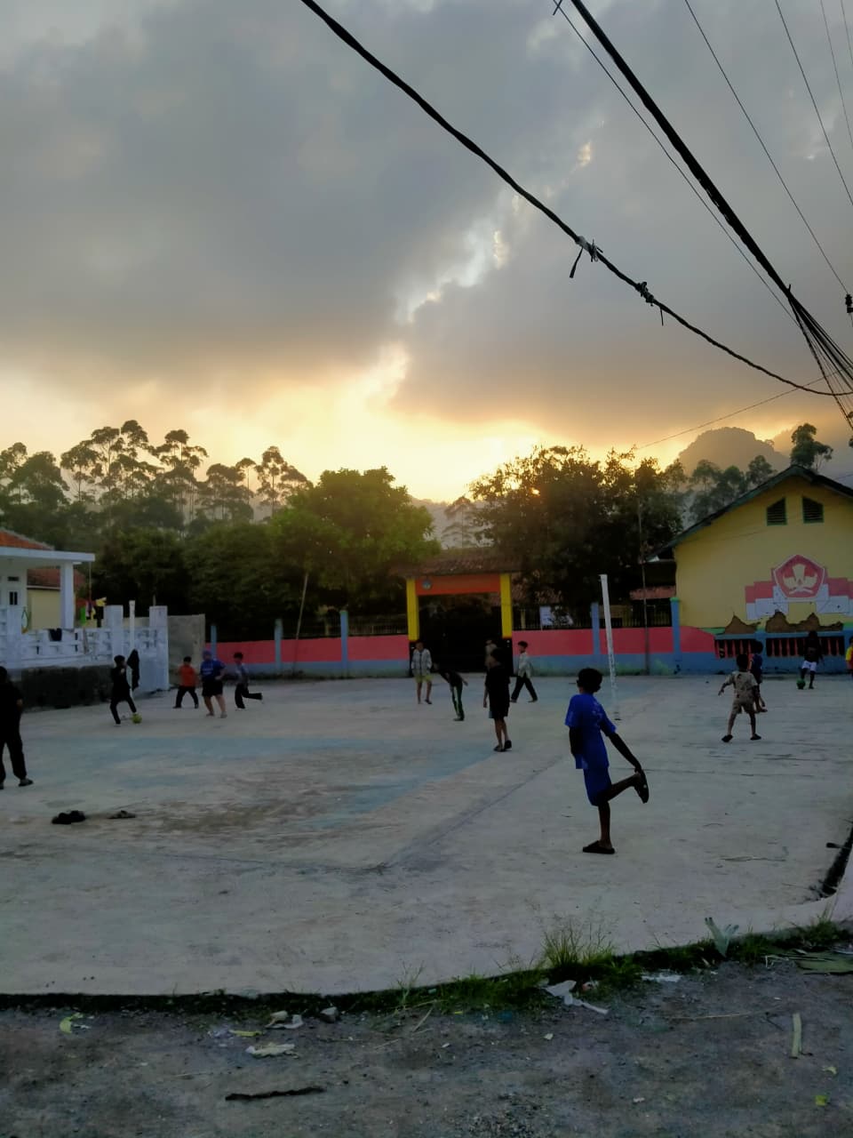 SENJA ANAK DESA  
